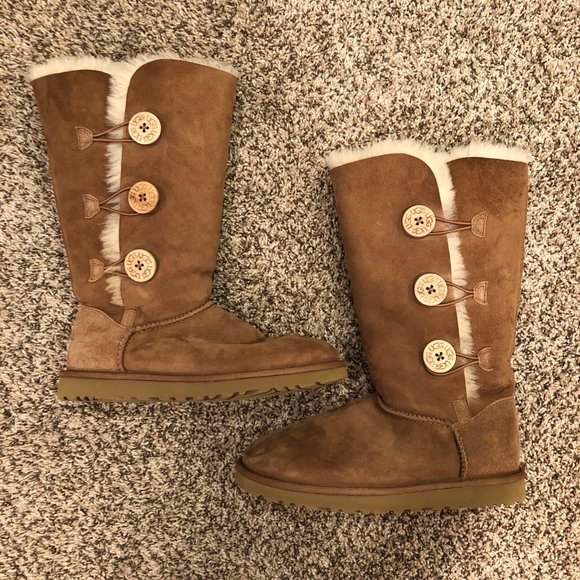 UGG Bailey button triplet tall chestnut boots - Picture 2 of 11